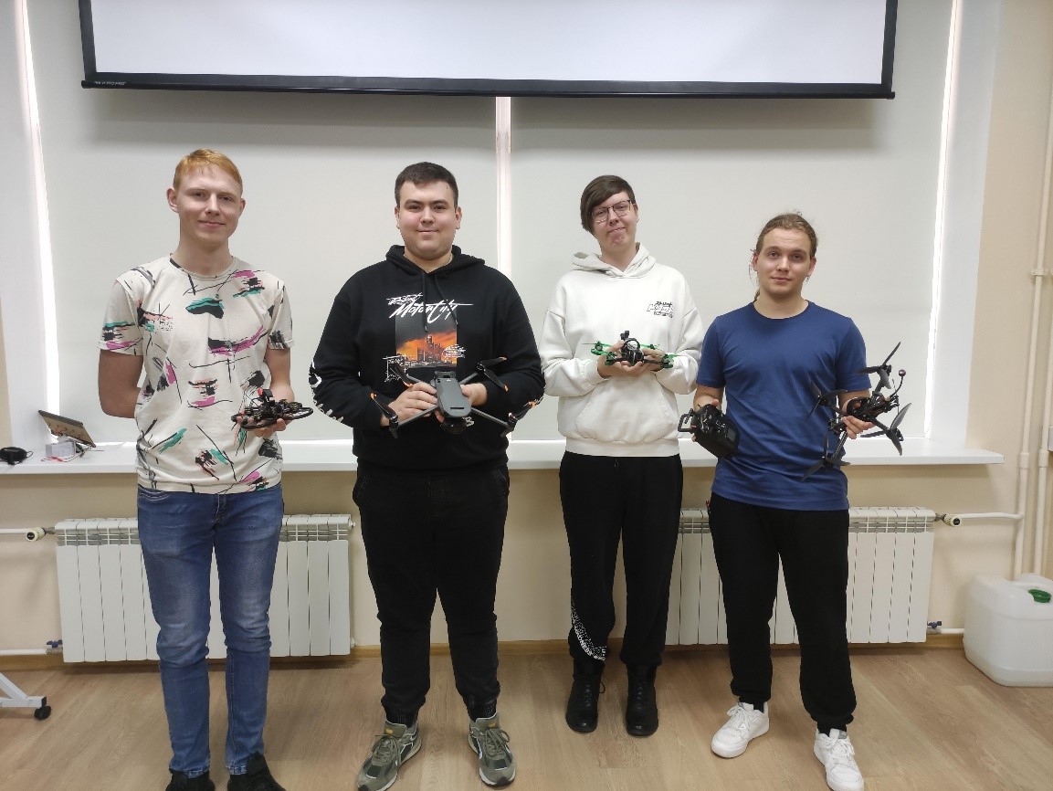 Ознайомчий майстер-клас з управління БпЛА  для студентів факультету